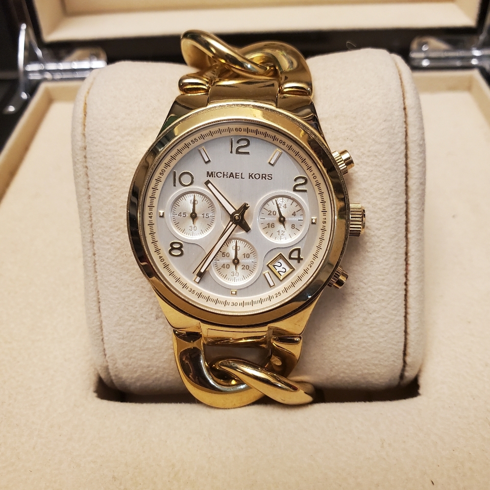 Michael Kors MK3131 Runway Chronograph Watch